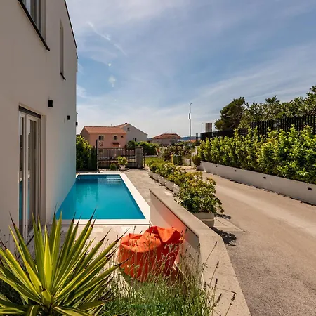 Prázdninový dům Mare Near Zadar